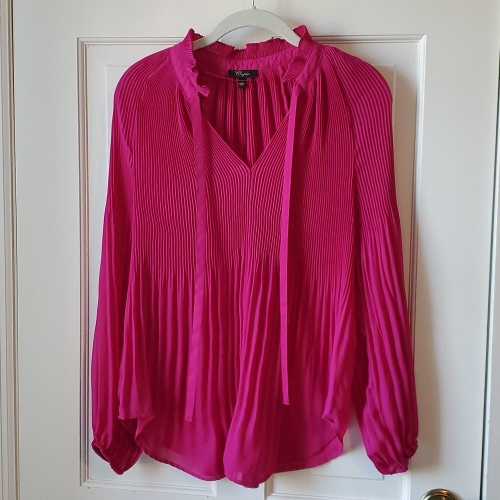 NWOT CUPIO FUCHSIA PLEATED PEASANT TOP FLOWY SIZE SMALL HOLIDAY PINK BARBIE